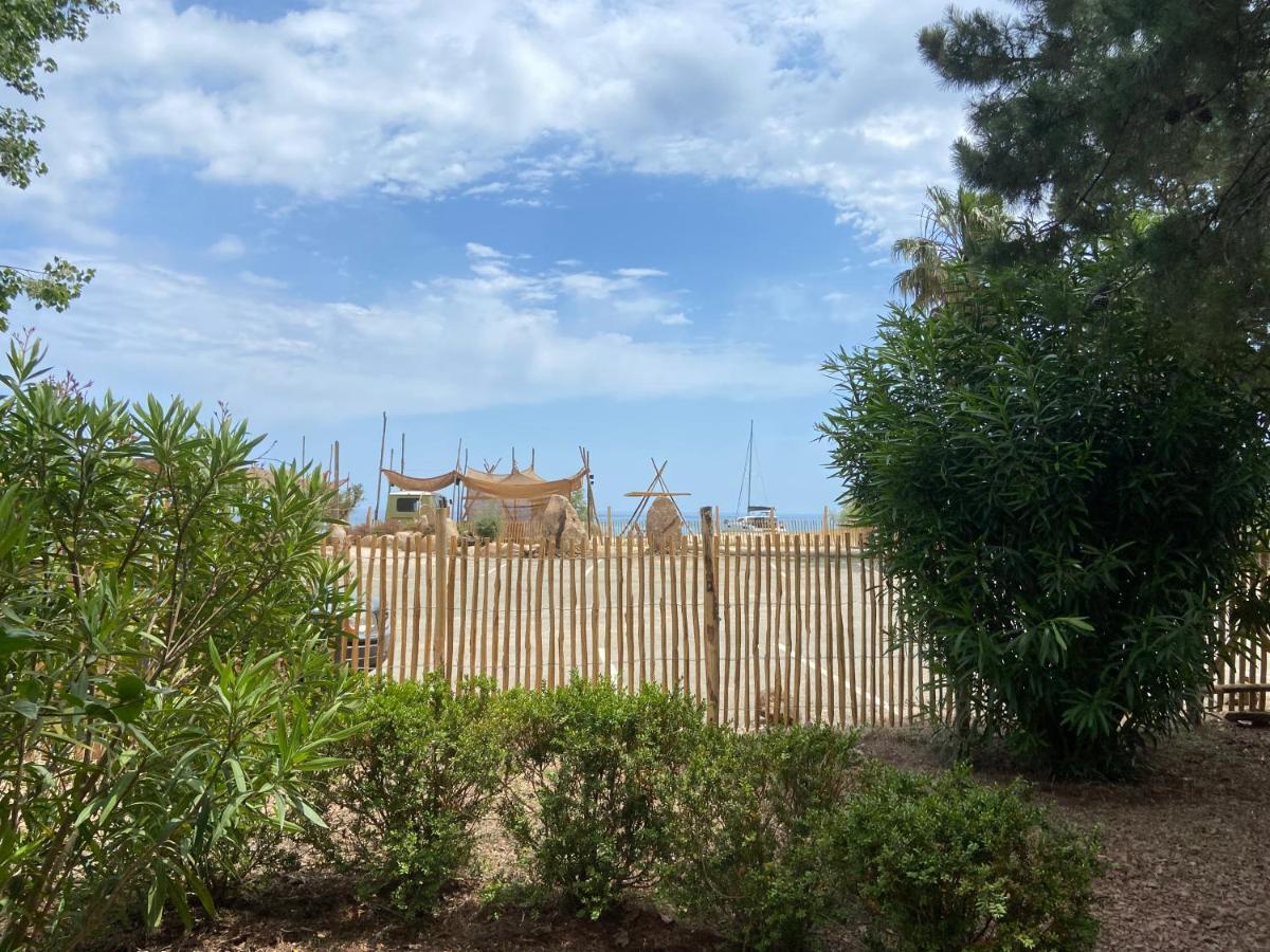 Les Lodges De La Plage U Dragulinu Sari-Solenzara Exterior photo